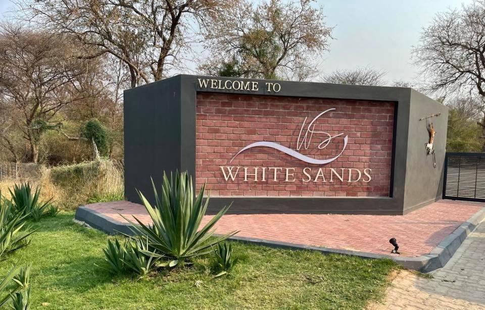 Divundu White Sands Lodge מראה חיצוני תמונה