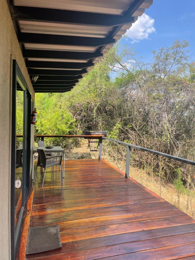 Divundu White Sands Lodge מראה חיצוני תמונה