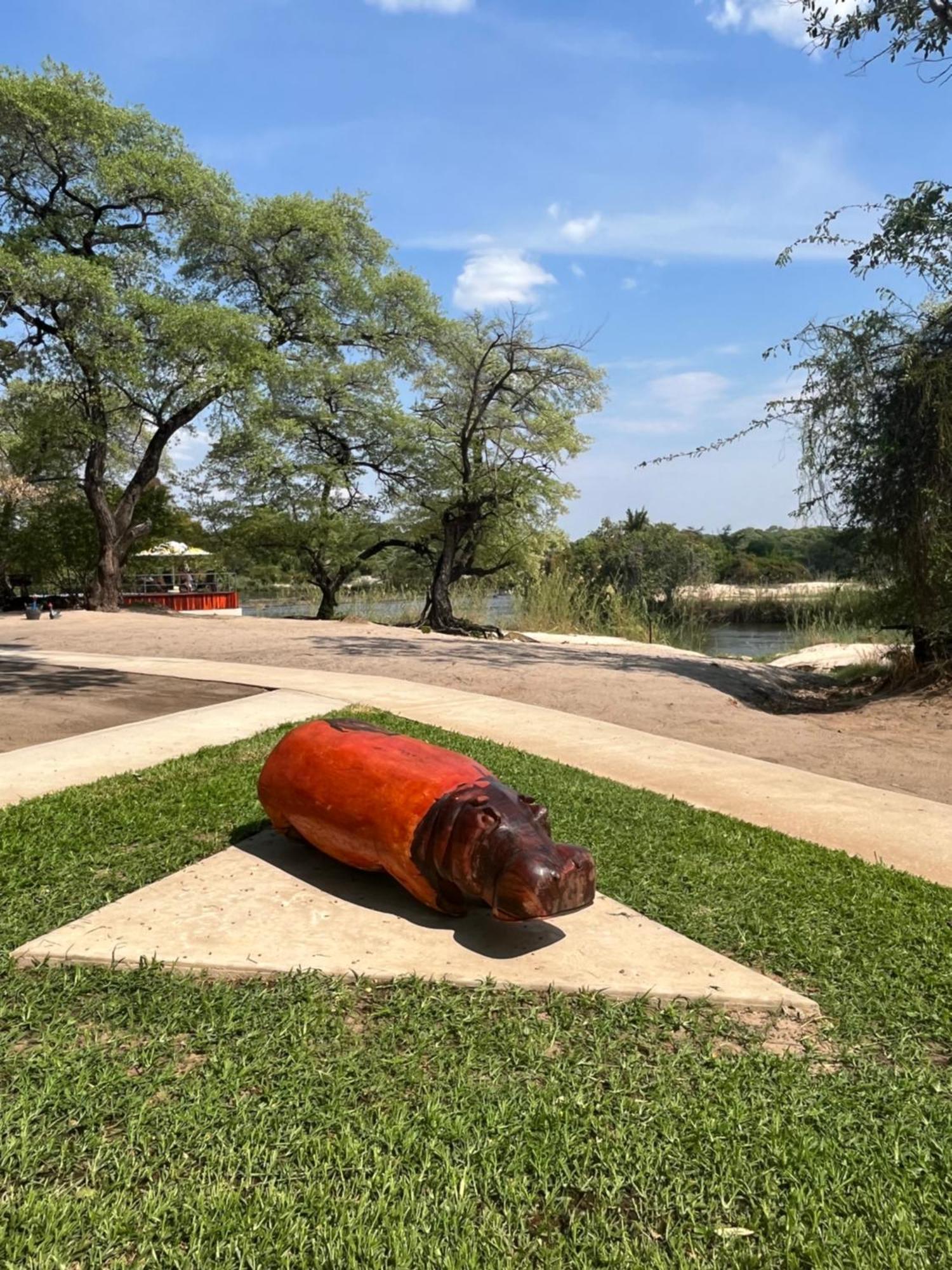 Divundu White Sands Lodge מראה חיצוני תמונה